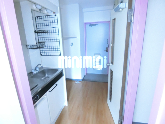 玄関　キッチン２帖あります。