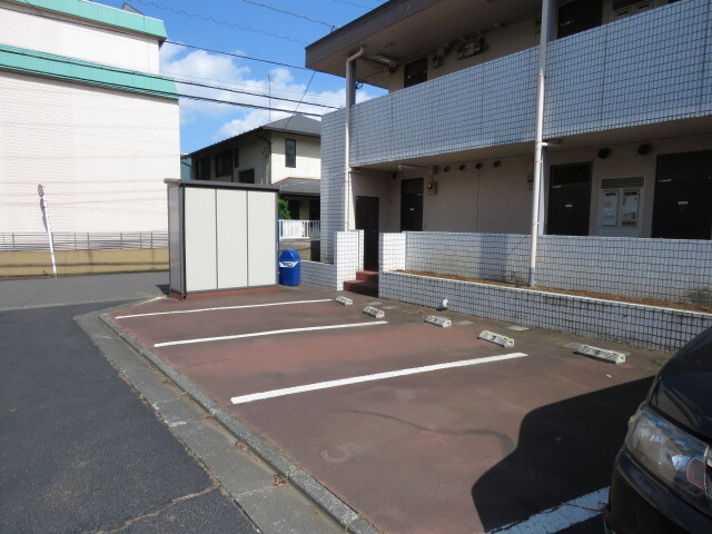 【ユウヅキハイムの駐車場】