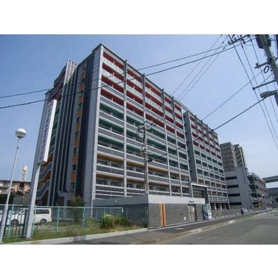 【福岡市東区箱崎ふ頭のマンションの建物外観】