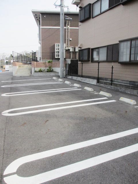 【南さつま市加世田川畑のアパートの駐車場】