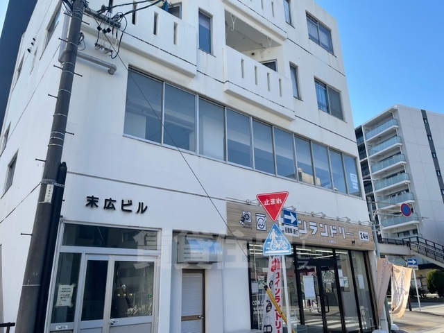 【名古屋市熱田区伝馬のマンションのエントランス】