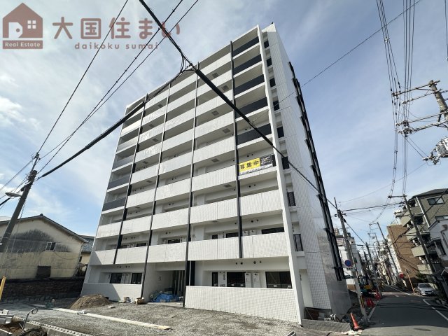 大阪市西成区聖天下のマンションの建物外観