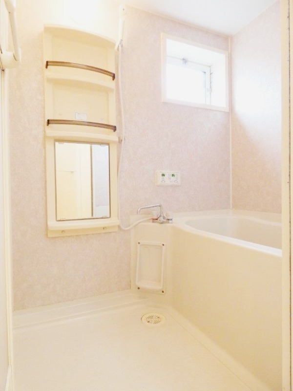 バス・シャワールーム　図面と現状に相違がある場合には現状を優先