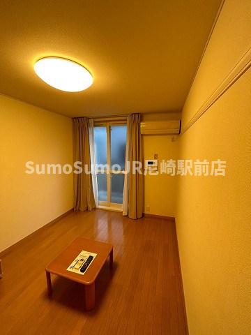 居室・リビング　使いやすい居間です