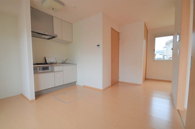 居室・リビング　１０．３帖の洋室に収納ＯＫ