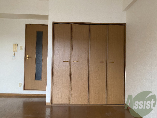 収納　収納はこちらになります、中はどうなっているのでしょう