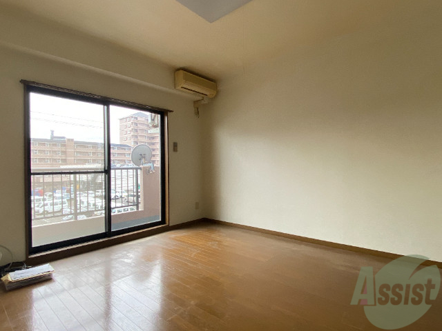 その他部屋・スペース　リビングと寝室は同じお部屋になります。お好きな場所にどうぞ。