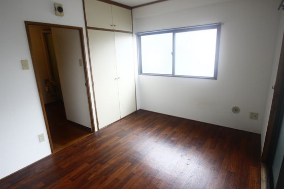 居室・リビング　※別号室の写真です