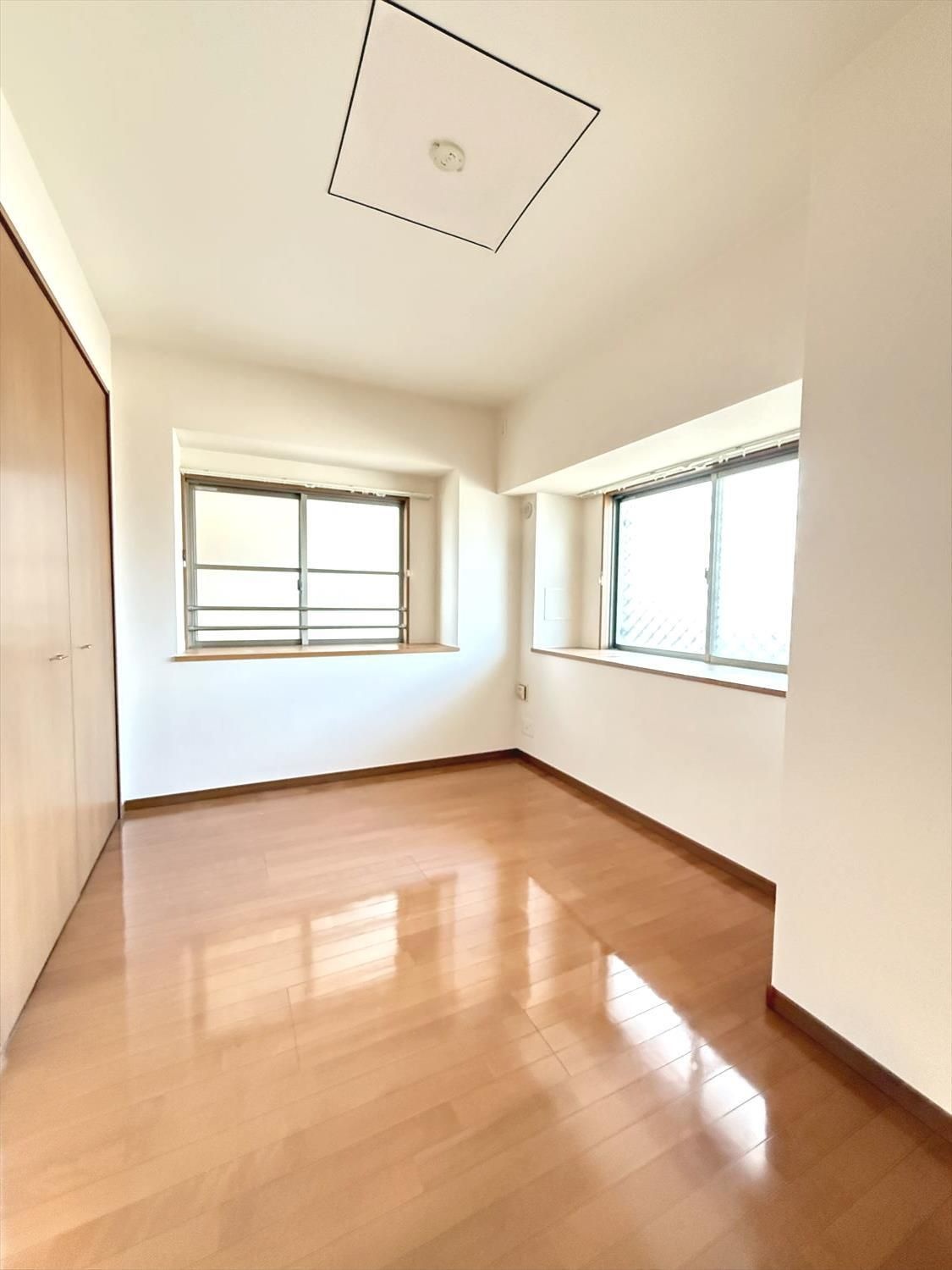 その他部屋・スペース　風通しも良い寝室です☆