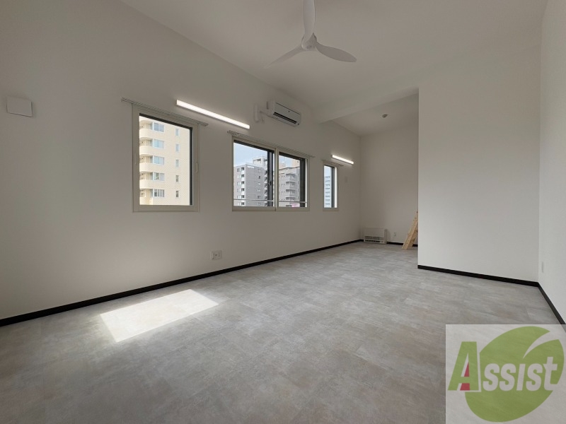 居室・リビング　広々としたリビングですね。使い勝手がよさそうですね！