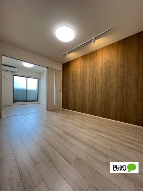 居室・リビング　３０２　イメージ