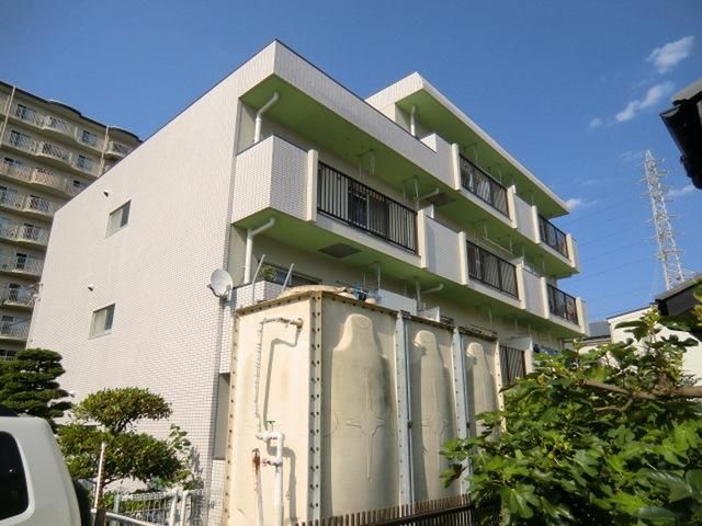 建物外観　南向きで日当り良好