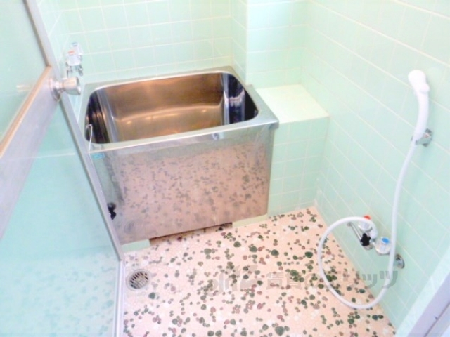 バス・シャワールーム　バス