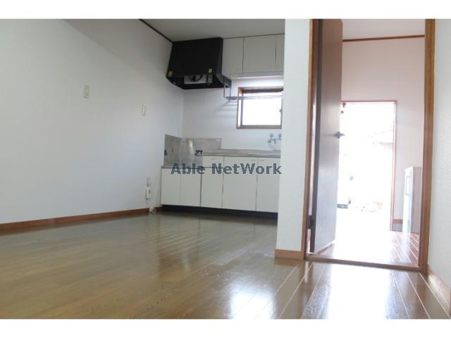 居室・リビング　１号室