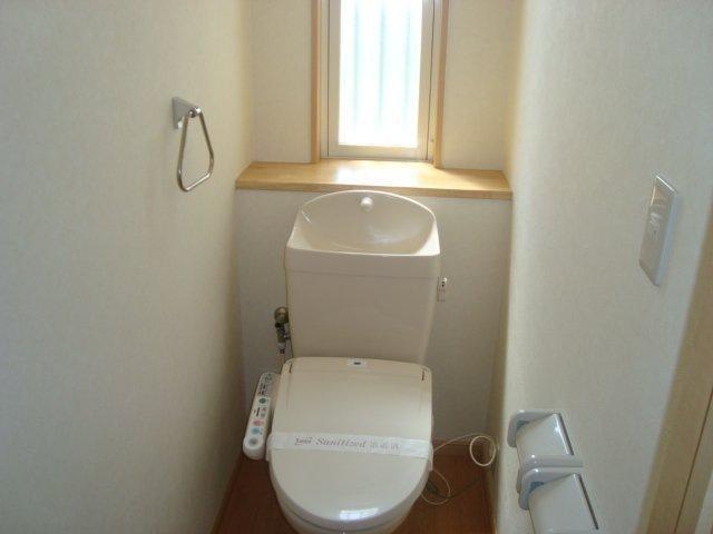 トイレ　温水洗浄便座