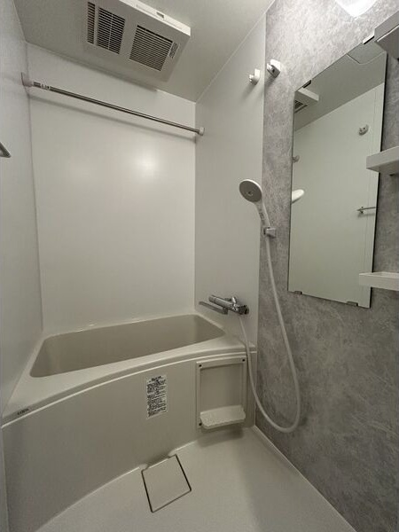 バス・シャワールーム　ゆったり過ごせるお風呂です