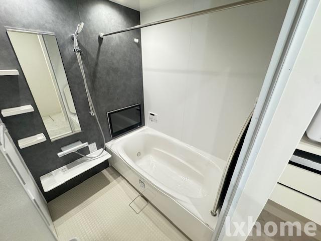 バス・シャワールーム　落ち着いた空間のお風呂です