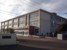 中学校　札幌市立丘珠中学校（中学校）まで820m