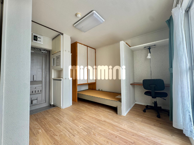 居室・リビング　明るいお部屋です