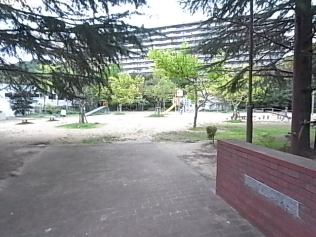 公園　すみれガ丘公園（公園）まで750m