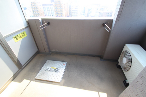 バルコニー　※他部屋の写真です。現況優先