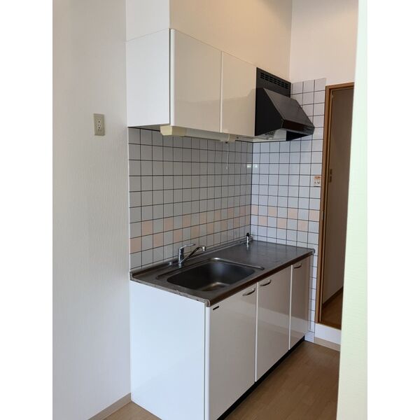 キッチン　同物件別室です。