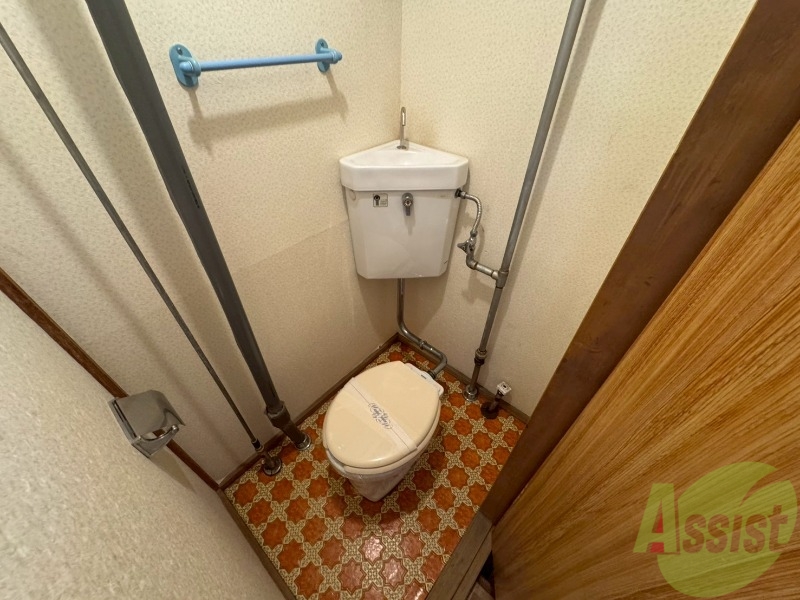 トイレ　こちらはトイレです。清潔感があり、安心して使用できます。