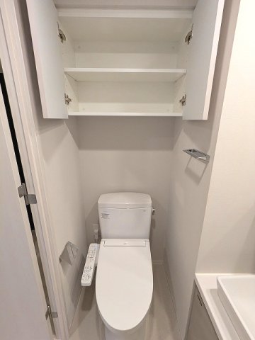 トイレ　温水洗浄便座