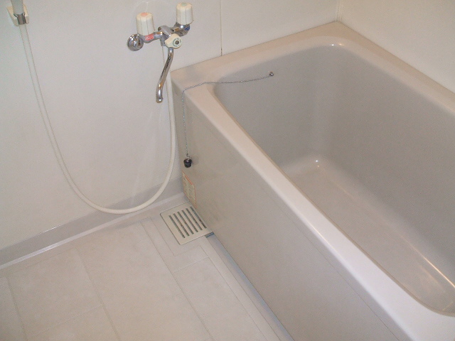 バス・シャワールーム　お風呂で日々の疲れを落としましょう