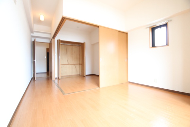 居室・リビング　※別室の参考写真の為、現況優先です。