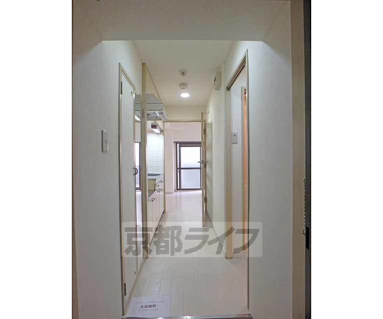 その他部屋・スペース　玄関から見たところです。