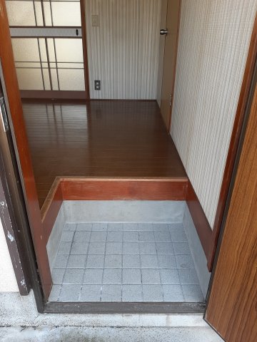 玄関　2021年4月撮影