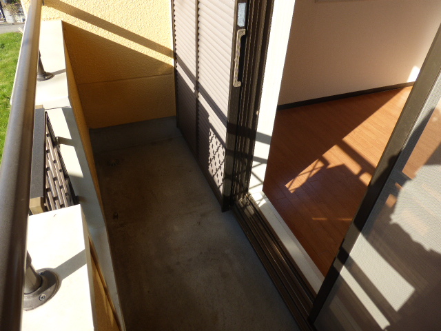 バルコニー　2Fは陽当たり良好のバルコニー付