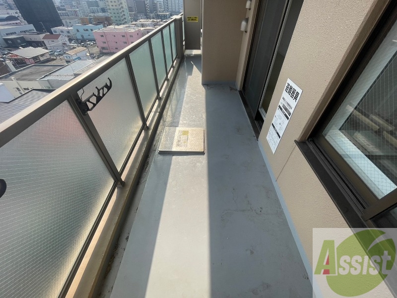 バルコニー　嬉しい南向きバルコニーのお部屋です！明るいですね。