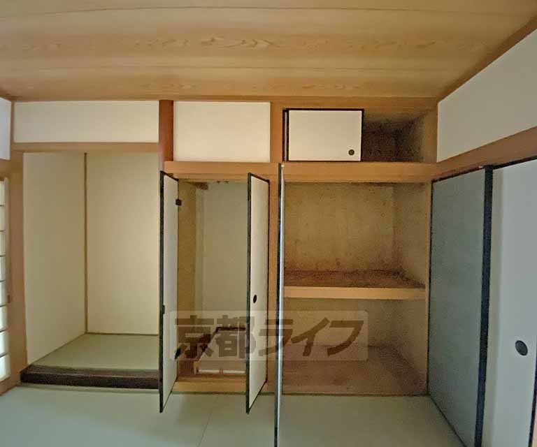 収納　１階６帖和室の収納です。