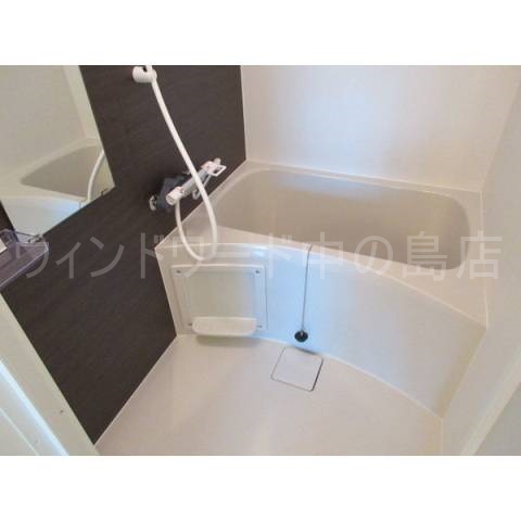 バス・シャワールーム　詳細は、ウィンドワード中の島までご相談下さい。