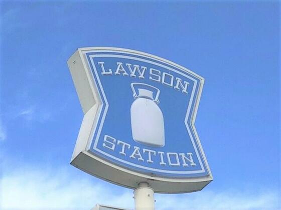 コンビニ　ローソン仙台旭ケ丘四丁目店（コンビニ）まで160m