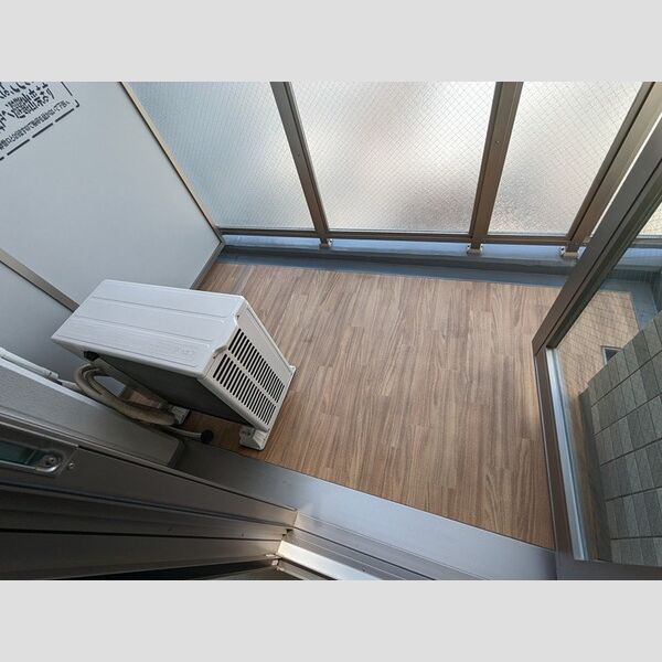 バルコニー　開放的で明るい空間を演出してくれるバルコニーです