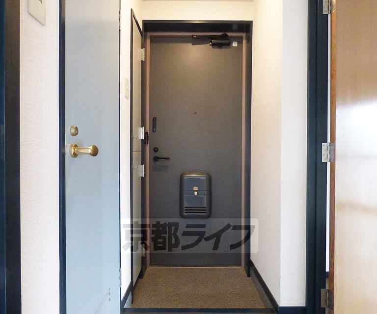 玄関　玄関です。