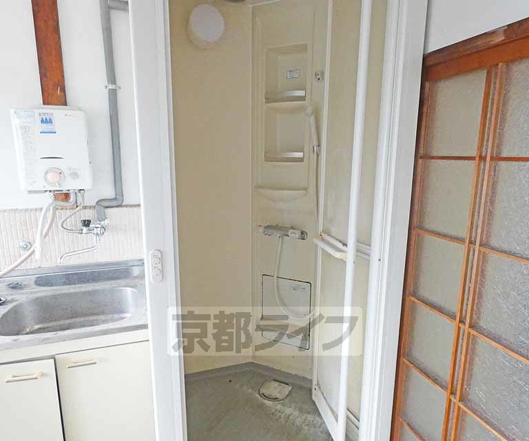 バス・シャワールーム　シャワールームです。