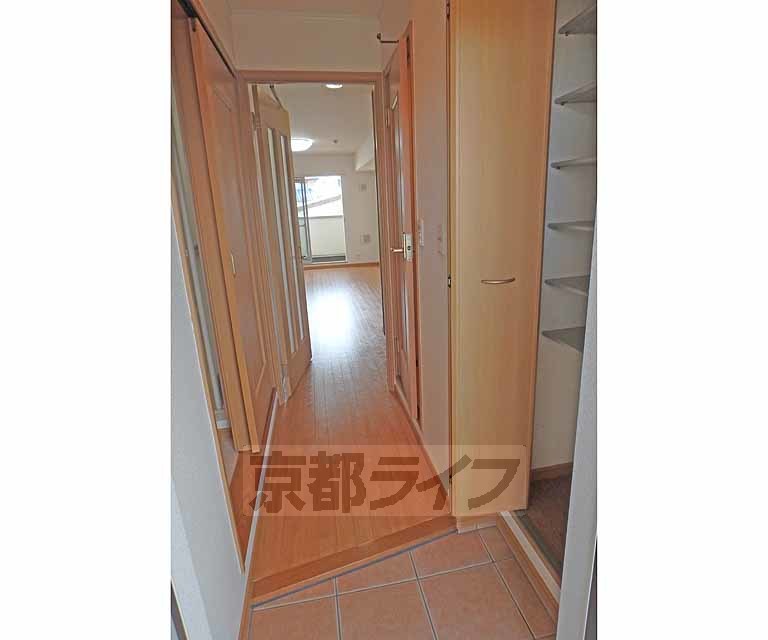 その他部屋・スペース　すっきりとした廊下です。