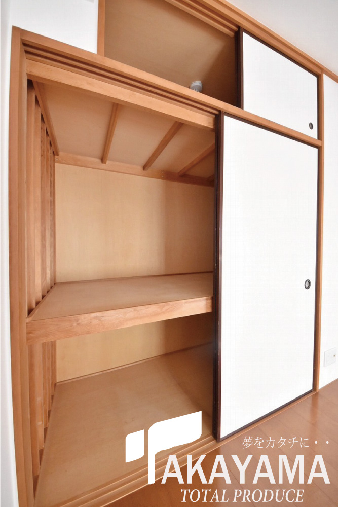 玄関　収納、各部屋に収納ございます★