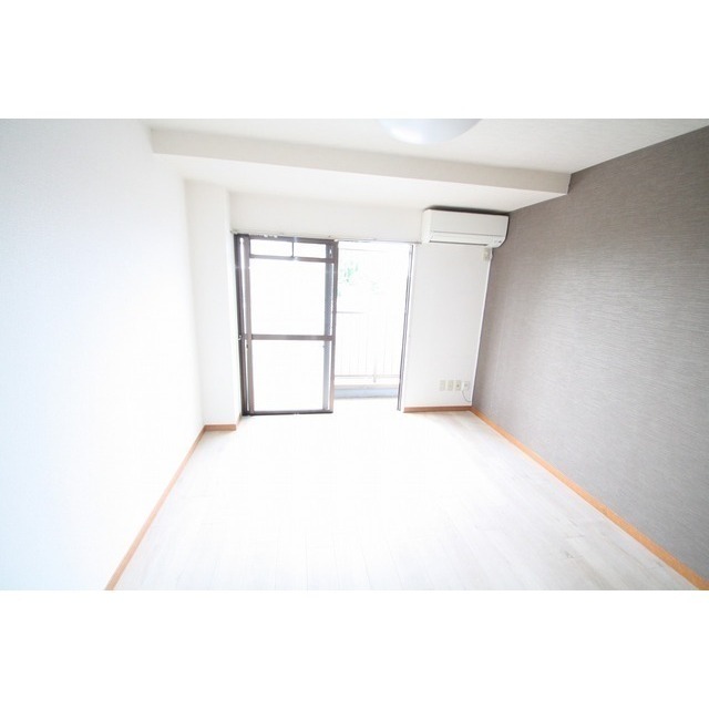 居室・リビング　洋室１０帖