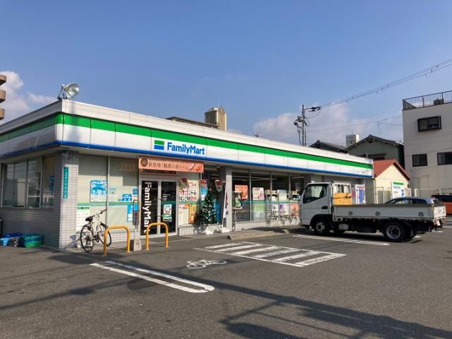コンビニ　ファミリーマート（コンビニ）まで2926m