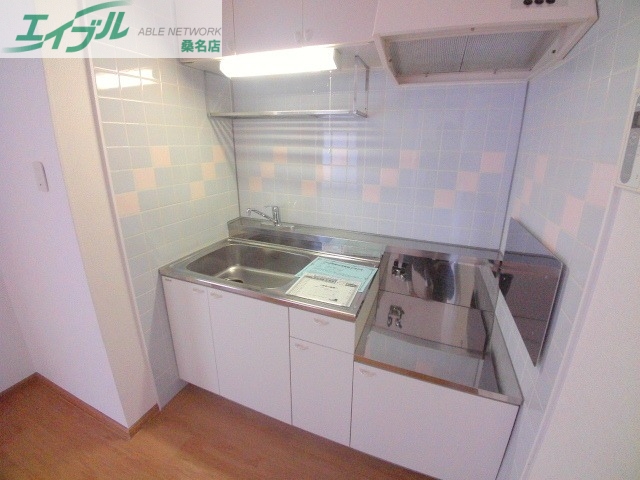 キッチン　同物件別室画像