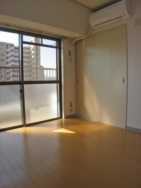 居室・リビング　松山市味酒町　エクレール味酒　リビング