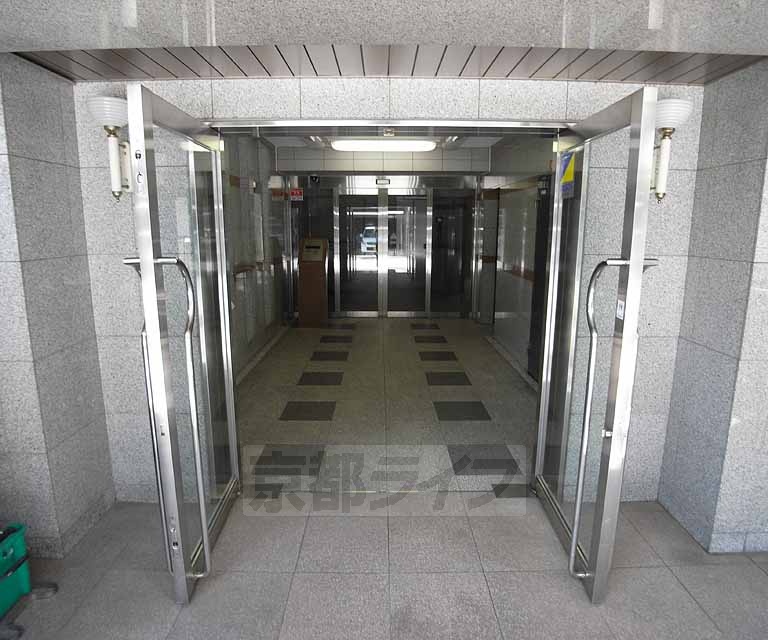 その他共有部分　玄関口です。