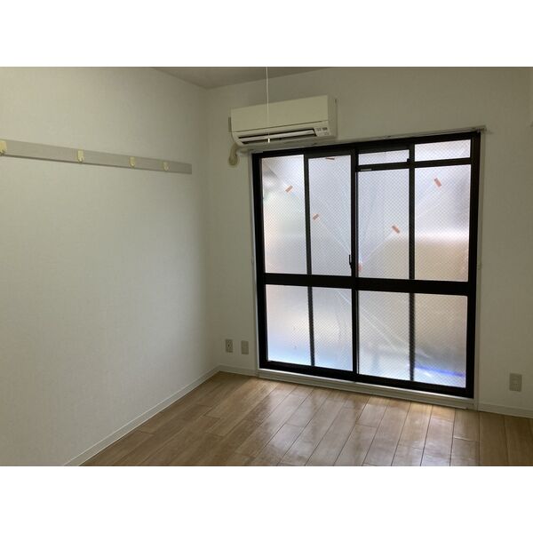 居室・リビング　※別室の参考写真の為、現況優先です。