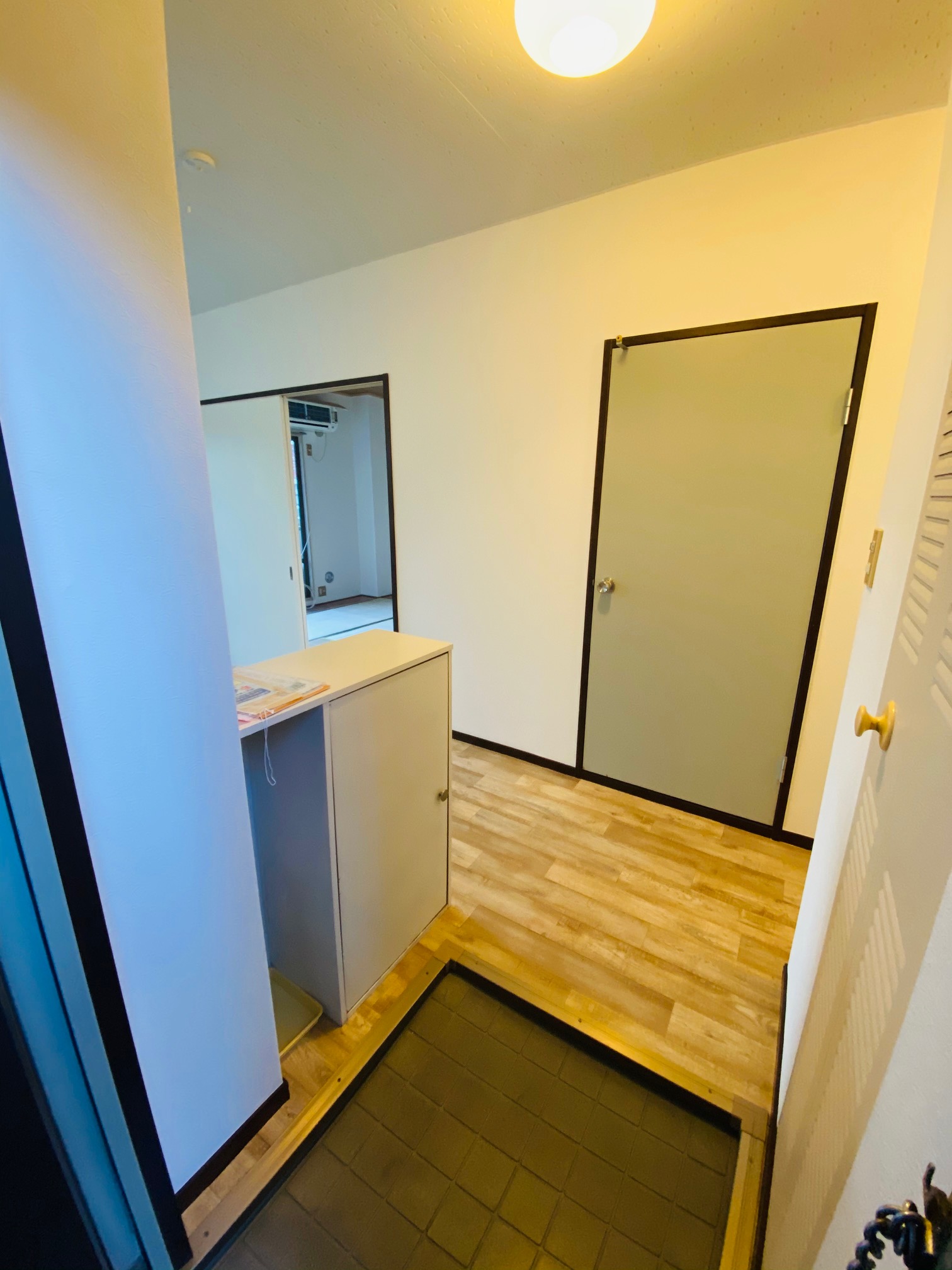 玄関　※退去予定の為、201号室参照