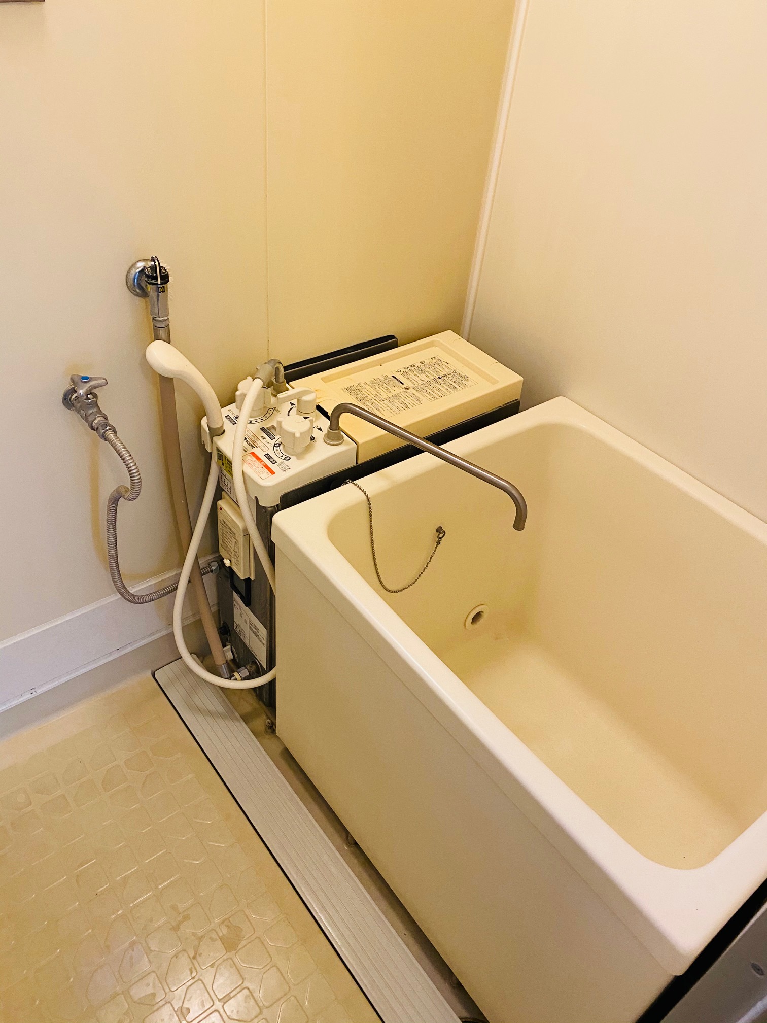 バス・シャワールーム　※退去予定の為、201号室参照